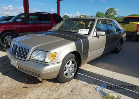 1999 Mercedes-Benz S 320 из США, поврежденный, VIN WDBGA33G1XA420830